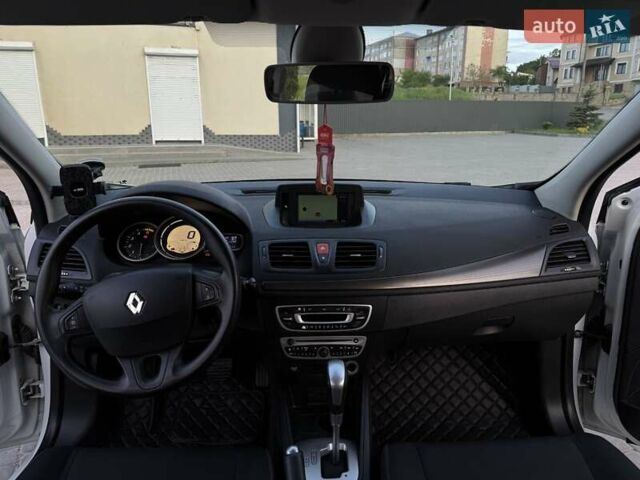 Белый Рено Меган, объемом двигателя 1.46 л и пробегом 316 тыс. км за 6500 $, фото 28 на Automoto.ua