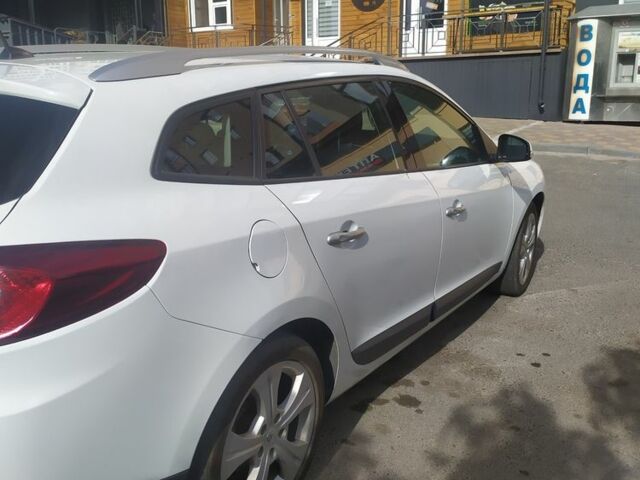 Белый Рено Меган, объемом двигателя 1.5 л и пробегом 253 тыс. км за 7200 $, фото 3 на Automoto.ua