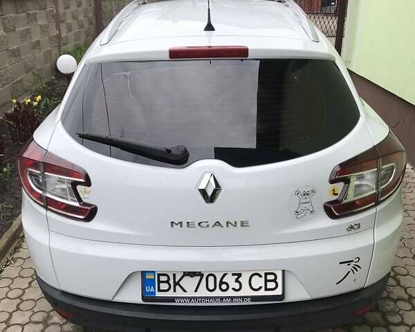 Белый Рено Меган, объемом двигателя 1.5 л и пробегом 250 тыс. км за 6300 $, фото 15 на Automoto.ua