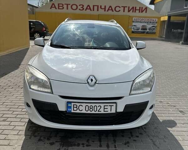 Белый Рено Меган, объемом двигателя 1.46 л и пробегом 280 тыс. км за 6200 $, фото 4 на Automoto.ua