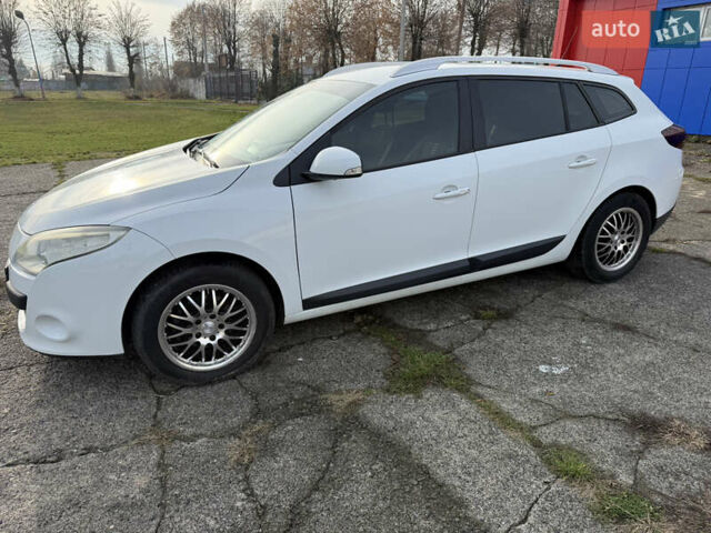 Белый Рено Меган, объемом двигателя 1.46 л и пробегом 299 тыс. км за 6200 $, фото 10 на Automoto.ua