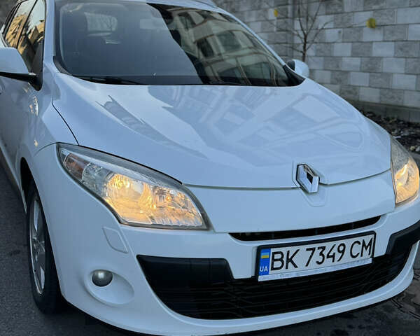 Белый Рено Меган, объемом двигателя 1.46 л и пробегом 298 тыс. км за 6200 $, фото 5 на Automoto.ua