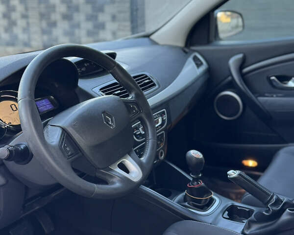 Белый Рено Меган, объемом двигателя 1.46 л и пробегом 298 тыс. км за 6200 $, фото 40 на Automoto.ua