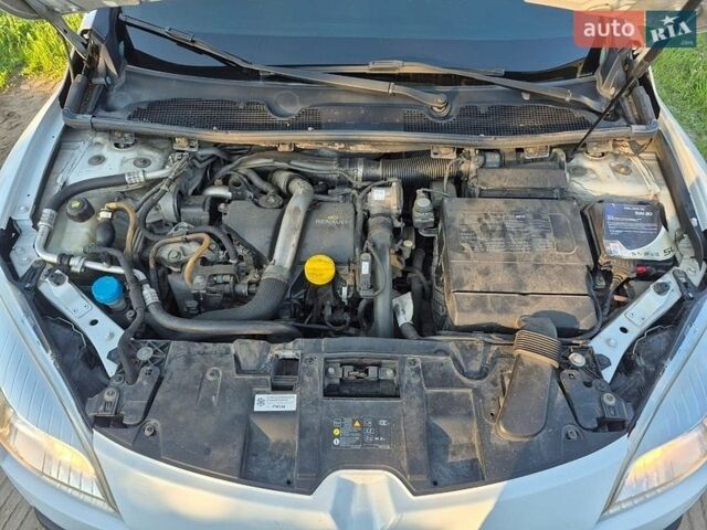 Белый Рено Меган, объемом двигателя 1.46 л и пробегом 245 тыс. км за 6999 $, фото 22 на Automoto.ua