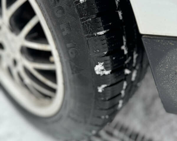 Белый Рено Меган, объемом двигателя 1.46 л и пробегом 299 тыс. км за 6900 $, фото 12 на Automoto.ua