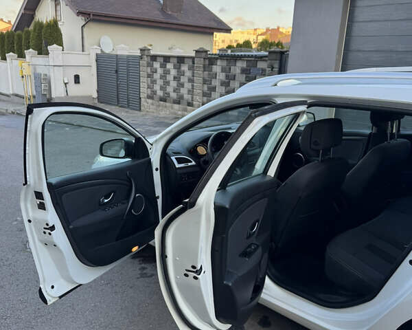 Белый Рено Меган, объемом двигателя 1.46 л и пробегом 298 тыс. км за 6200 $, фото 42 на Automoto.ua