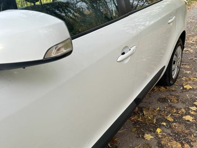 Білий Рено Меган, об'ємом двигуна 1.5 л та пробігом 257 тис. км за 5250 $, фото 9 на Automoto.ua