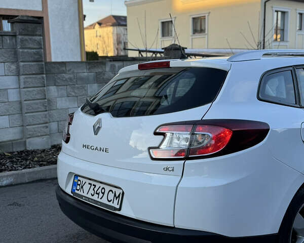 Белый Рено Меган, объемом двигателя 1.46 л и пробегом 298 тыс. км за 6200 $, фото 27 на Automoto.ua