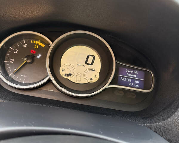 Білий Рено Меган, об'ємом двигуна 1.5 л та пробігом 363 тис. км за 5700 $, фото 16 на Automoto.ua