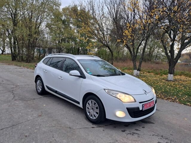 Білий Рено Меган, об'ємом двигуна 1.6 л та пробігом 220 тис. км за 7350 $, фото 9 на Automoto.ua