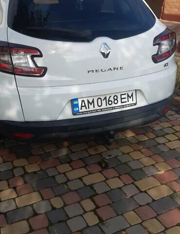 Белый Рено Меган, объемом двигателя 1.5 л и пробегом 197 тыс. км за 7400 $, фото 4 на Automoto.ua