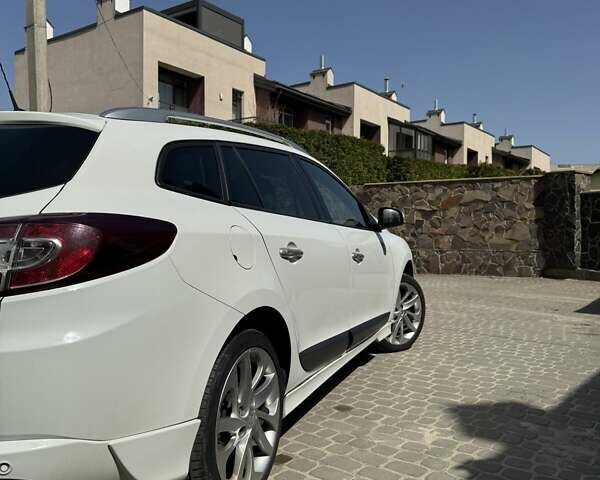 Білий Рено Меган, об'ємом двигуна 2 л та пробігом 230 тис. км за 7600 $, фото 5 на Automoto.ua