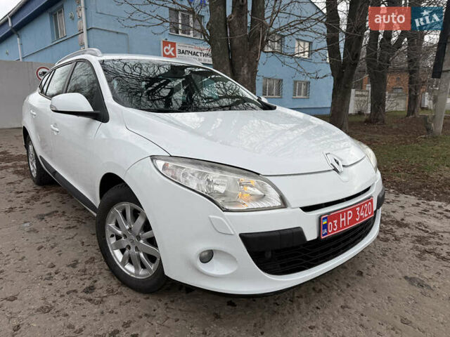 Белый Рено Меган, объемом двигателя 1.6 л и пробегом 211 тыс. км за 7399 $, фото 10 на Automoto.ua