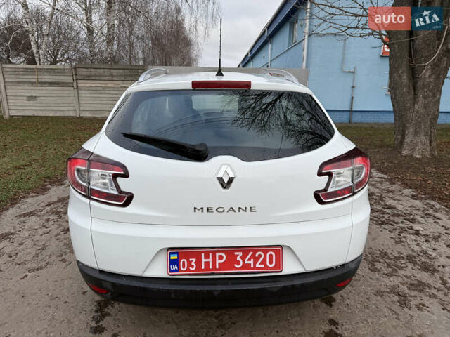 Белый Рено Меган, объемом двигателя 1.6 л и пробегом 211 тыс. км за 7399 $, фото 5 на Automoto.ua
