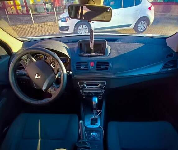 Белый Рено Меган, объемом двигателя 1.46 л и пробегом 258 тыс. км за 6200 $, фото 30 на Automoto.ua