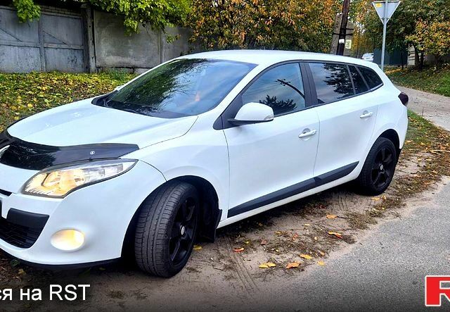 Белый Рено Меган, объемом двигателя 1.5 л и пробегом 200 тыс. км за 6999 $, фото 1 на Automoto.ua