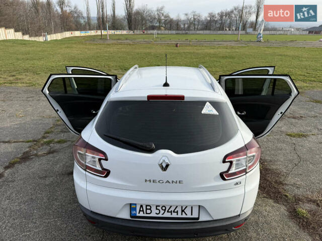 Белый Рено Меган, объемом двигателя 1.46 л и пробегом 299 тыс. км за 6200 $, фото 29 на Automoto.ua