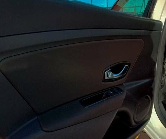 Белый Рено Меган, объемом двигателя 1.46 л и пробегом 258 тыс. км за 6200 $, фото 27 на Automoto.ua