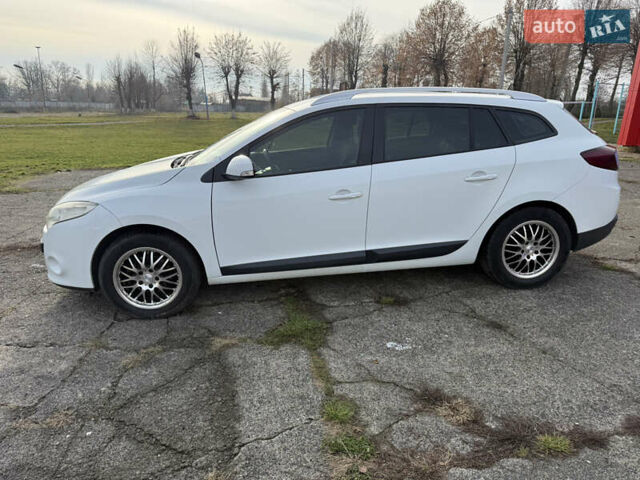 Белый Рено Меган, объемом двигателя 1.46 л и пробегом 299 тыс. км за 6200 $, фото 17 на Automoto.ua