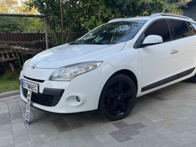 Белый Рено Меган, объемом двигателя 1.5 л и пробегом 253 тыс. км за 6999 $, фото 2 на Automoto.ua