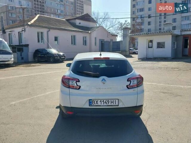 Білий Рено Меган, об'ємом двигуна 1.46 л та пробігом 300 тис. км за 6200 $, фото 2 на Automoto.ua