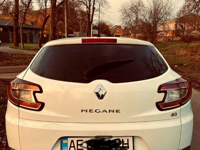Белый Рено Меган, объемом двигателя 1.5 л и пробегом 265 тыс. км за 5900 $, фото 2 на Automoto.ua