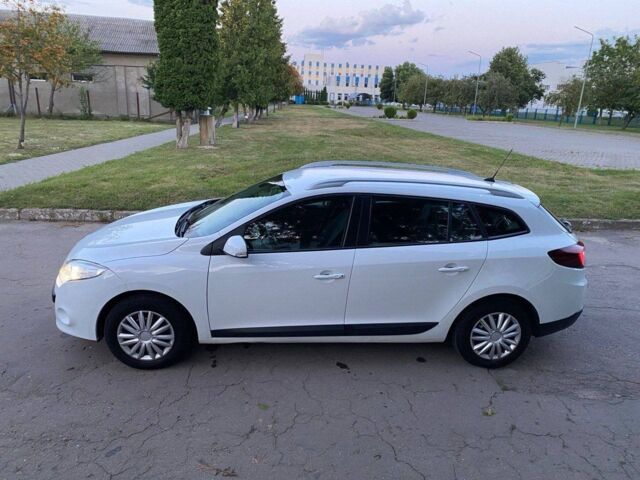 Білий Рено Меган, об'ємом двигуна 1.5 л та пробігом 0 тис. км за 7500 $, фото 4 на Automoto.ua