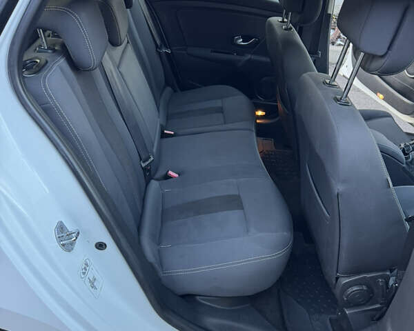 Белый Рено Меган, объемом двигателя 1.46 л и пробегом 298 тыс. км за 6200 $, фото 50 на Automoto.ua