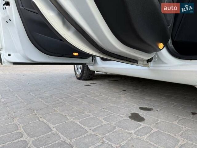 Белый Рено Меган, объемом двигателя 1.46 л и пробегом 316 тыс. км за 6500 $, фото 24 на Automoto.ua