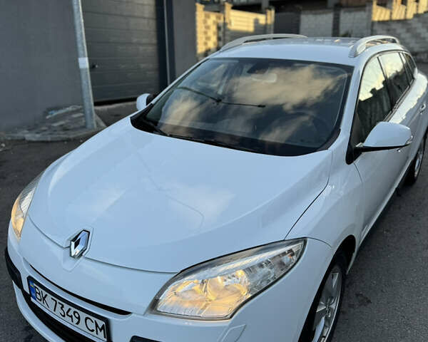 Белый Рено Меган, объемом двигателя 1.46 л и пробегом 298 тыс. км за 6200 $, фото 10 на Automoto.ua