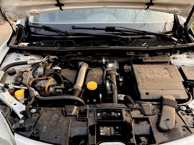 Білий Рено Меган, об'ємом двигуна 1.5 л та пробігом 265 тис. км за 6000 $, фото 4 на Automoto.ua