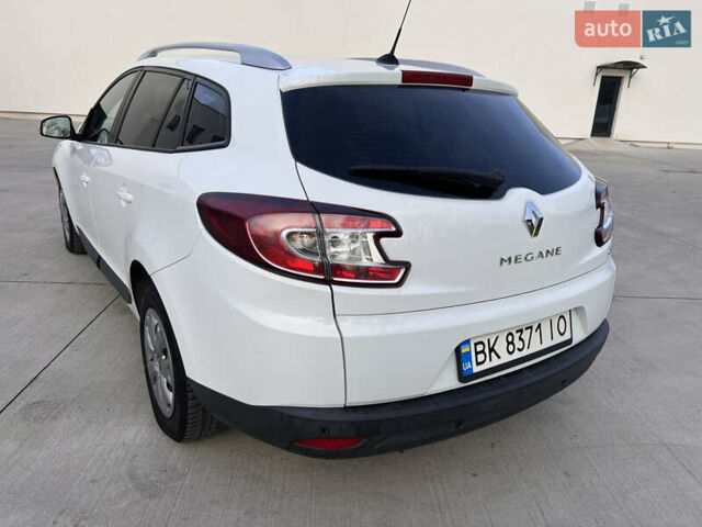 Білий Рено Меган, об'ємом двигуна 1.46 л та пробігом 226 тис. км за 7500 $, фото 4 на Automoto.ua