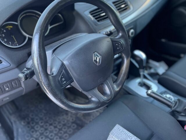 Білий Рено Меган, об'ємом двигуна 1.5 л та пробігом 3 тис. км за 1299 $, фото 7 на Automoto.ua