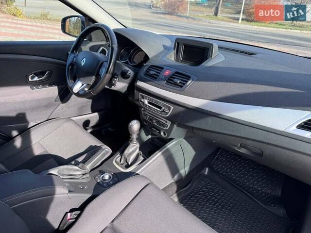 Белый Рено Меган, объемом двигателя 1.87 л и пробегом 216 тыс. км за 7850 $, фото 9 на Automoto.ua