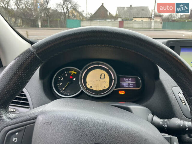 Белый Рено Меган, объемом двигателя 1.46 л и пробегом 264 тыс. км за 6500 $, фото 11 на Automoto.ua