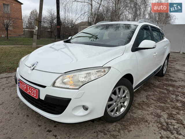 Белый Рено Меган, объемом двигателя 1.6 л и пробегом 211 тыс. км за 7399 $, фото 16 на Automoto.ua