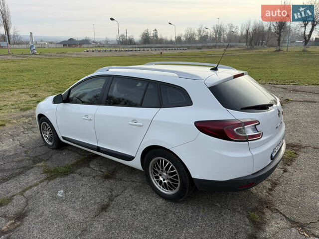 Белый Рено Меган, объемом двигателя 1.46 л и пробегом 299 тыс. км за 6200 $, фото 15 на Automoto.ua