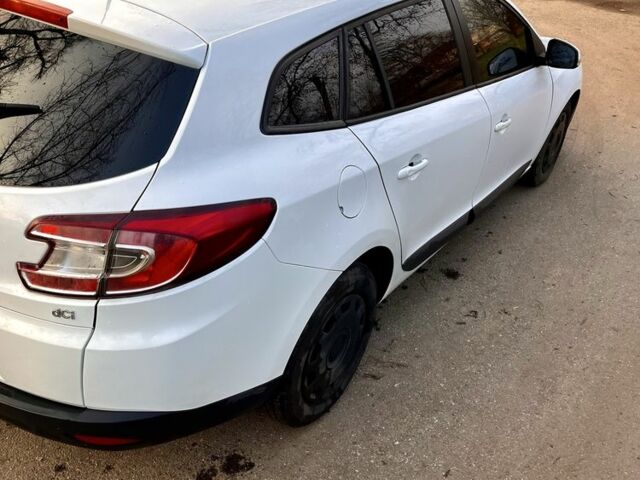 Білий Рено Меган, об'ємом двигуна 1.5 л та пробігом 265 тис. км за 6000 $, фото 1 на Automoto.ua