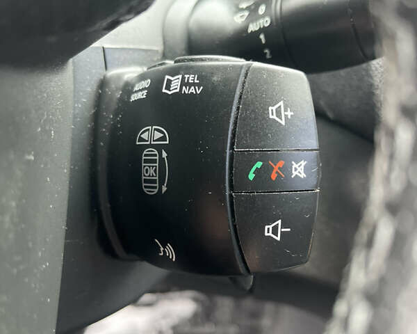 Белый Рено Меган, объемом двигателя 1.46 л и пробегом 289 тыс. км за 5999 $, фото 25 на Automoto.ua