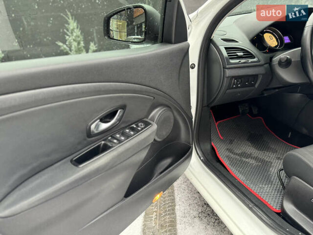 Белый Рено Меган, объемом двигателя 1.46 л и пробегом 299 тыс. км за 6900 $, фото 7 на Automoto.ua