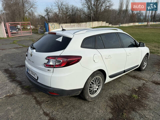 Белый Рено Меган, объемом двигателя 1.46 л и пробегом 299 тыс. км за 6200 $, фото 21 на Automoto.ua