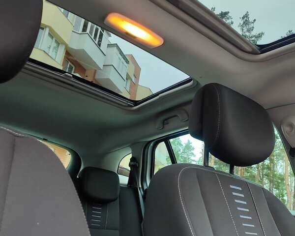 Рено Меган 2010 в Вышгороде на Automoto.ua Белый Рено Меган, объемом двигателя 1.6 л и пробегом 212 тыс. км за 7500 $, фото 13 на Automoto.ua