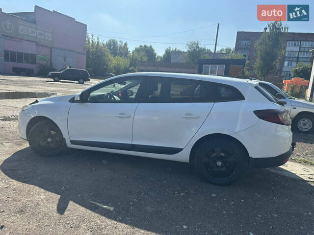 Белый Рено Меган, объемом двигателя 1.46 л и пробегом 339 тыс. км за 5300 $, фото 17 на Automoto.ua