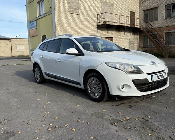Білий Рено Меган, об'ємом двигуна 1.5 л та пробігом 363 тис. км за 5700 $, фото 1 на Automoto.ua