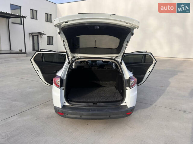 Білий Рено Меган, об'ємом двигуна 1.46 л та пробігом 226 тис. км за 7500 $, фото 8 на Automoto.ua