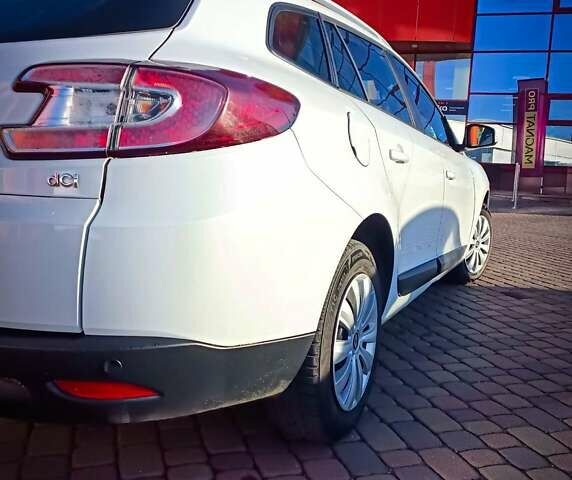 Белый Рено Меган, объемом двигателя 1.46 л и пробегом 258 тыс. км за 6200 $, фото 16 на Automoto.ua