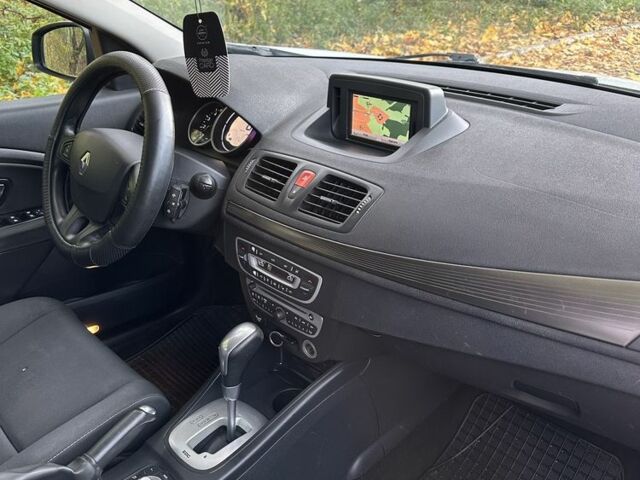 Білий Рено Меган, об'ємом двигуна 1.5 л та пробігом 257 тис. км за 5250 $, фото 19 на Automoto.ua