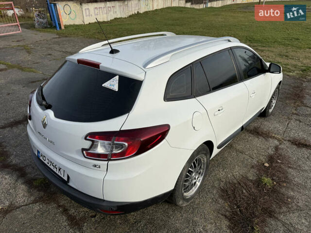 Белый Рено Меган, объемом двигателя 1.46 л и пробегом 299 тыс. км за 6200 $, фото 23 на Automoto.ua