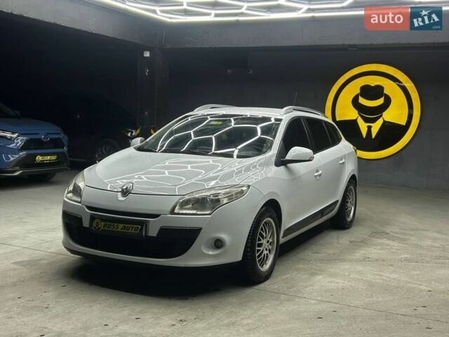 Білий Рено Меган, об'ємом двигуна 1.46 л та пробігом 295 тис. км за 6900 $, фото 2 на Automoto.ua