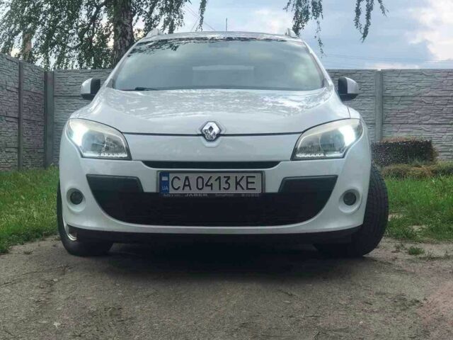 Белый Рено Меган, объемом двигателя 1.5 л и пробегом 257 тыс. км за 6400 $, фото 1 на Automoto.ua